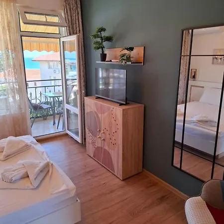 Larenta Apartamento Sveti Vlas